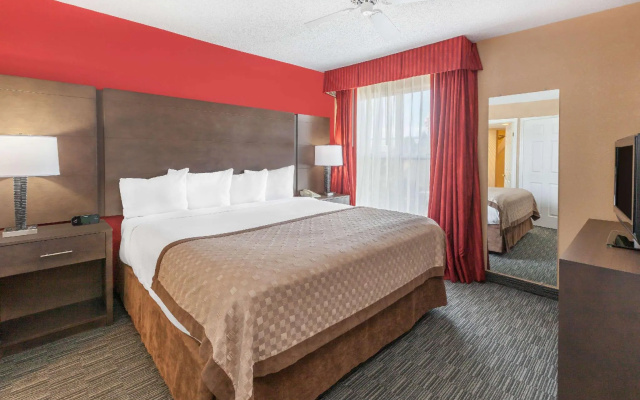 Deluxe Double Suite
