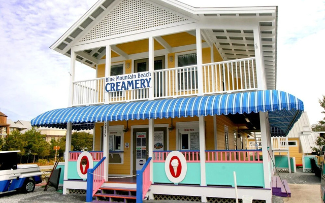 Cottage with balcony