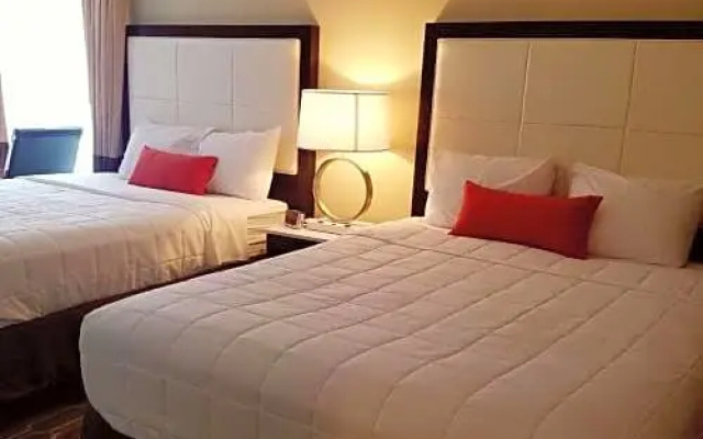 Quadruple Suite