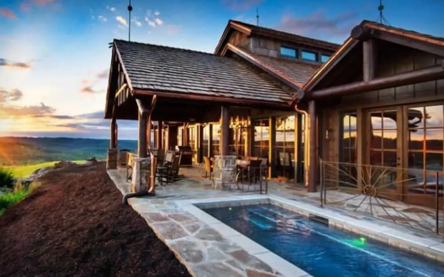 4 Bedrooms Cottage