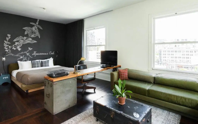 Superior Studio