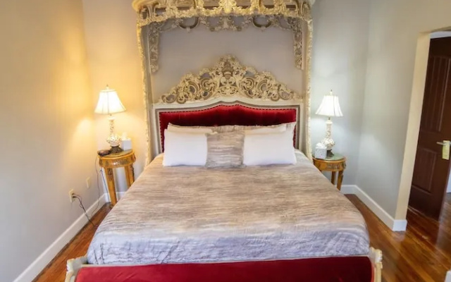 Presidential room