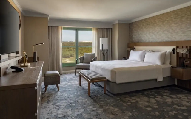 1 Bedroom Executive Double Suite with balcony and with Lakefront View