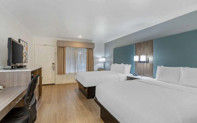 Quadruple room