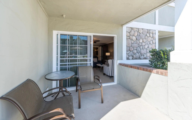 1 Bedroom Suite