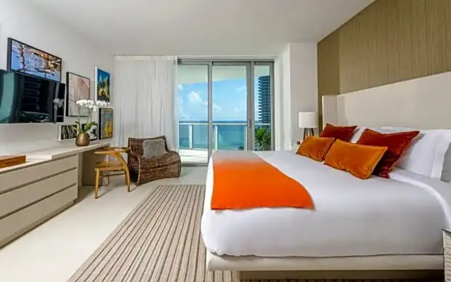 1 Bedroom Standard room with partial ocean view