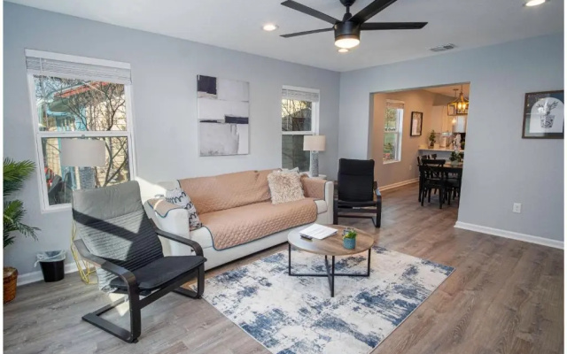 4 Bedrooms Cottage