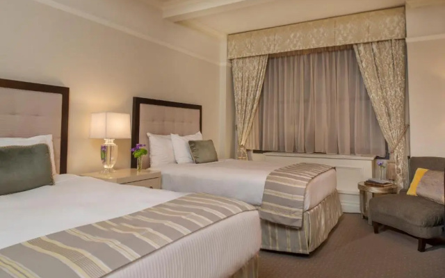 Premier Twin room