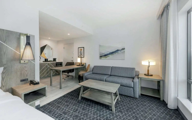 1 Bedroom Suite