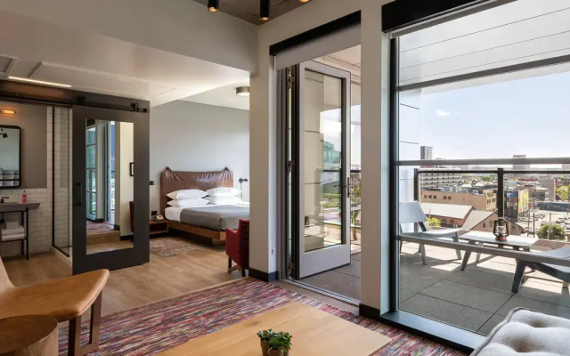 1 Bedroom Suite
