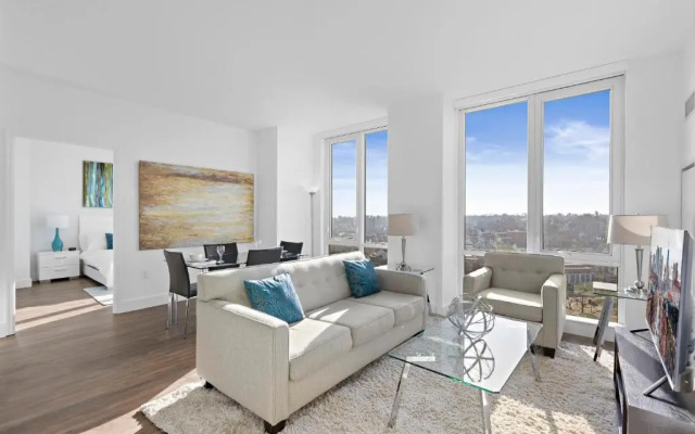 2 Bedrooms Luxury Apartment