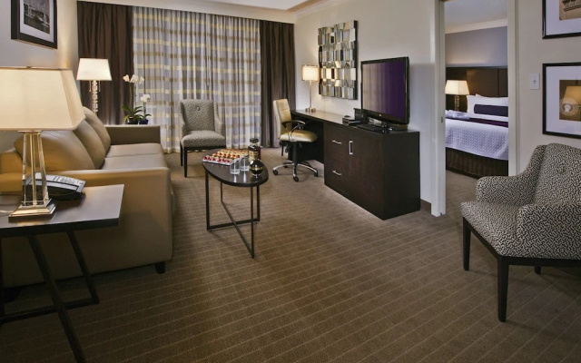 1 Bedroom Suite