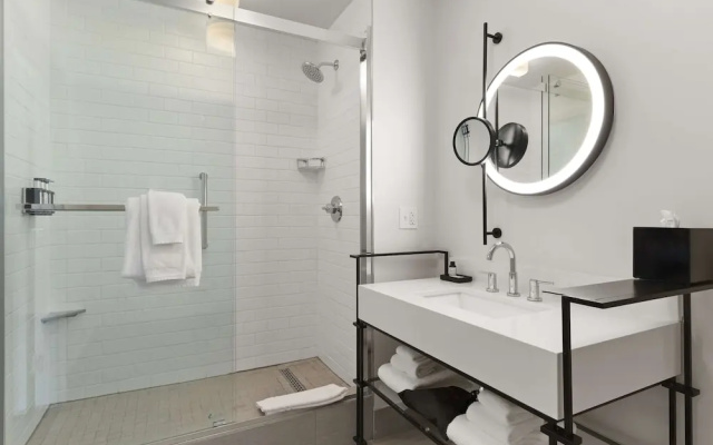 3 Bedrooms Penthouse Suite