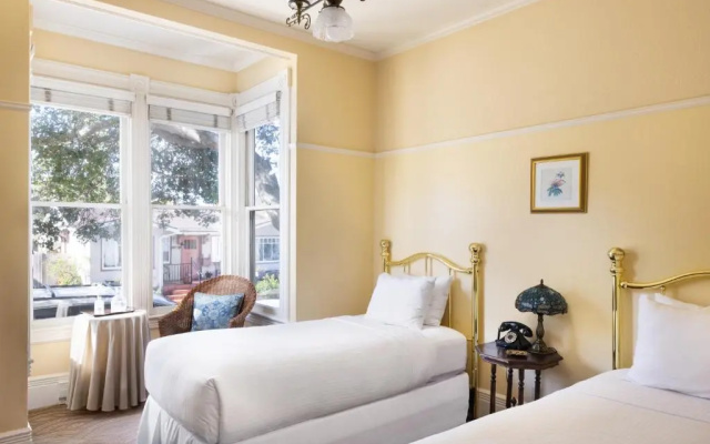 Premium Twin room