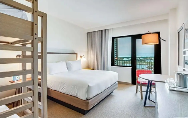 Standard Sextuple room with balcony