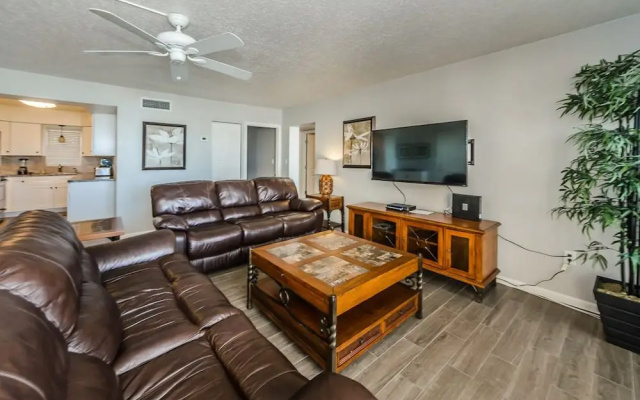 3 Bedrooms Suite beachfront