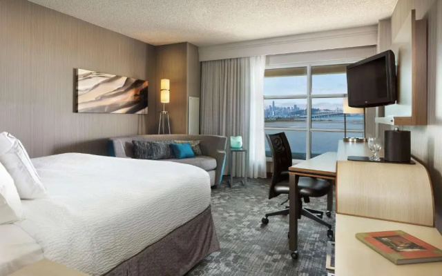 Standard Double room with bay view