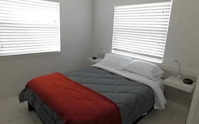 Deluxe Studio