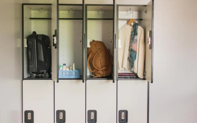 Economy room
