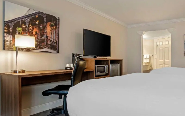 Standard Quadruple room with balcony
