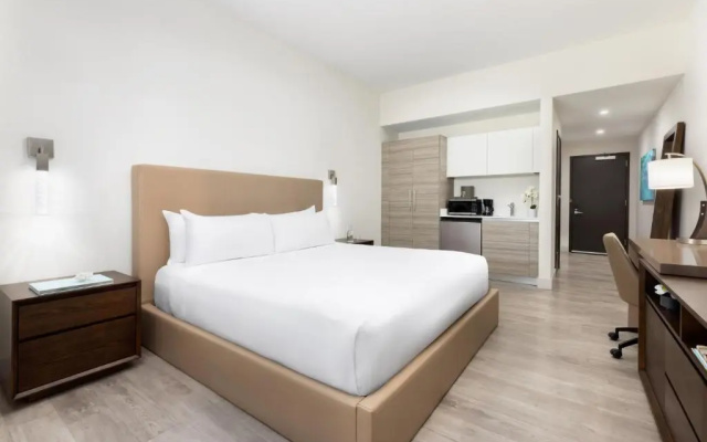 Deluxe Double Studio Suite
