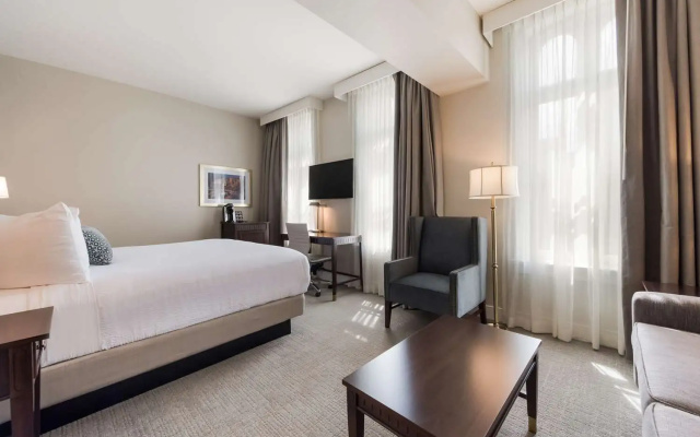 Superior Double room with street view