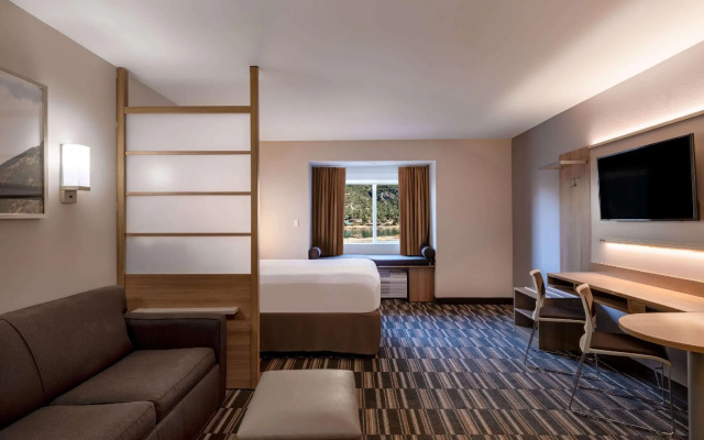 Double Suite with lake view