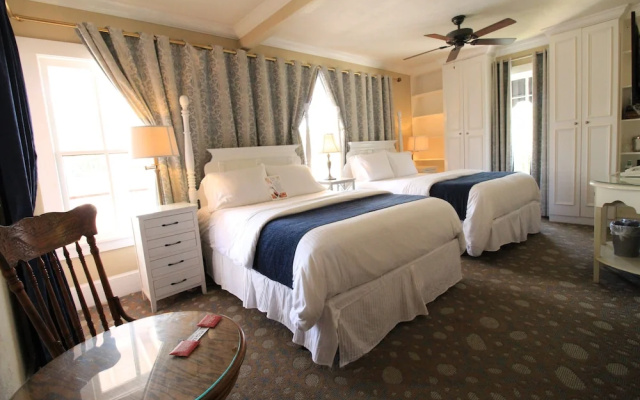 Standard Quadruple room with balcony