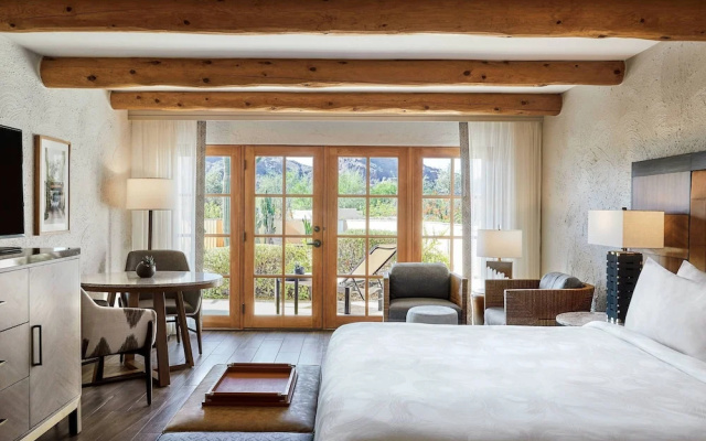 2 Bedrooms Deluxe Suite with balcony and with mountain view
