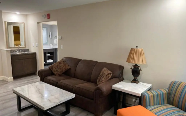 Standard Double Suite