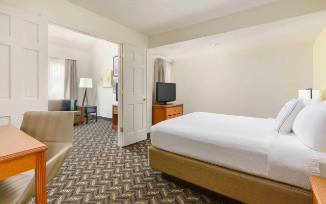2 Bedrooms Duplex Apartment