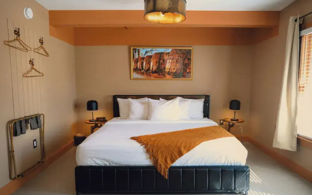 Deluxe Suite