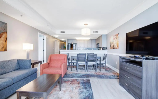 2 Bedrooms Suite oceanfront