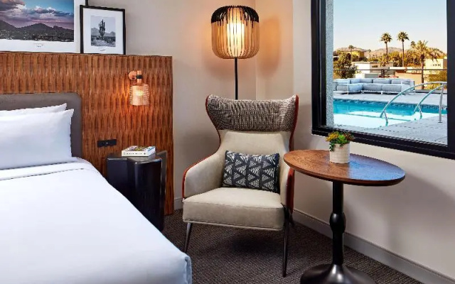 Standard Sextuple room