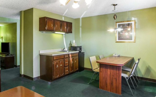 1 Bedroom Suite
