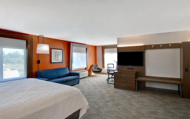 Deluxe Double Suite