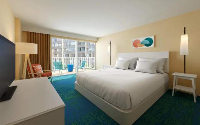 Double room with city view