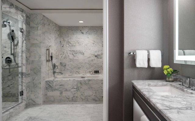 1 Bedroom Executive Double Club Suite