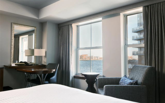 Suite with harbour view