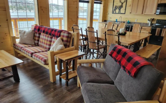 4 Bedrooms Cottage