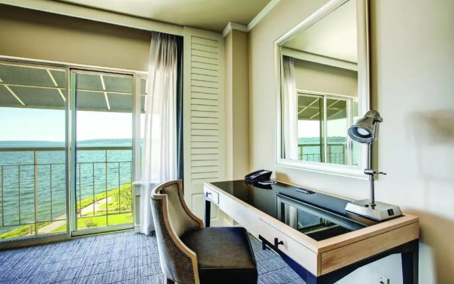 Standard Double room with lake view