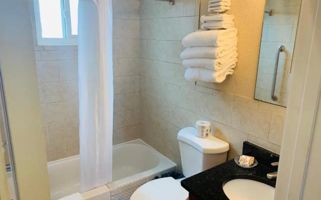 Quadruple Suite with bay view