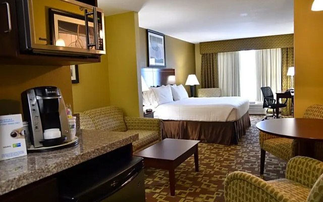Deluxe Suite