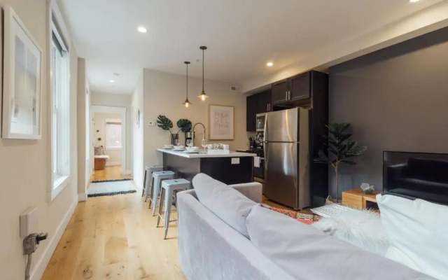 1 Bedroom Apartment