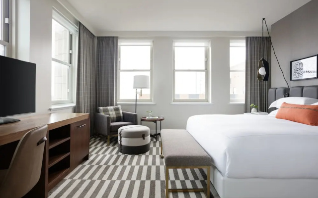 1 Bedroom Suite with city view