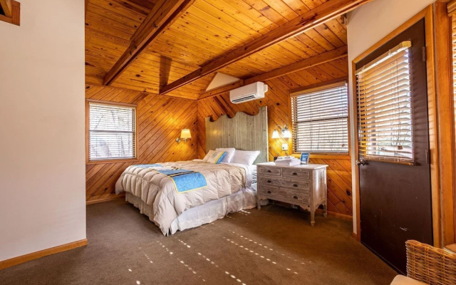 Standard Double room with balcony and with mountain view