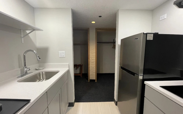 Standard Suite