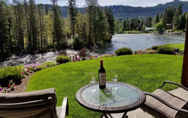 Luxury Double Suite with river view
