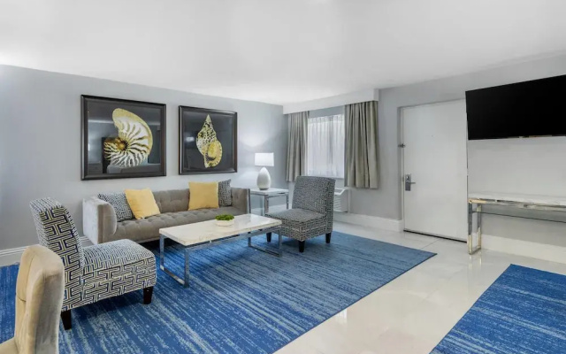 Deluxe Suite