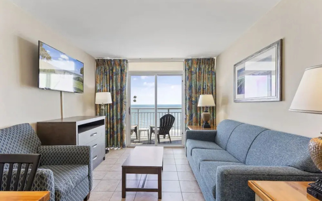Standard room with balcony and oceanfront